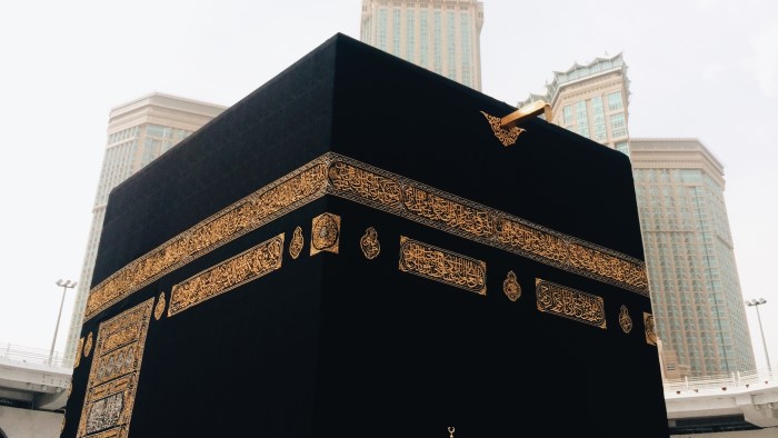 Berapa Biaya Umroh 2023 untuk 2 Orang Ini Penjelasannya